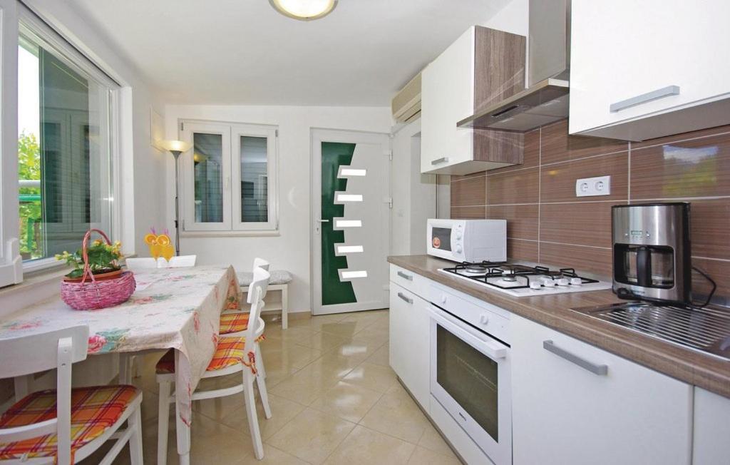 Holiday Home Zezevica - Heated Pool Šestanovac Extérieur photo